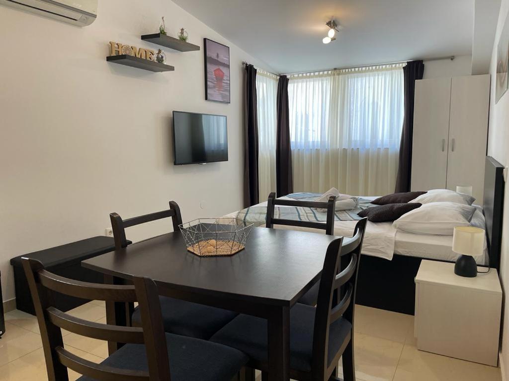 Piazza Square City Top Centre Apartments Split Exterior photo