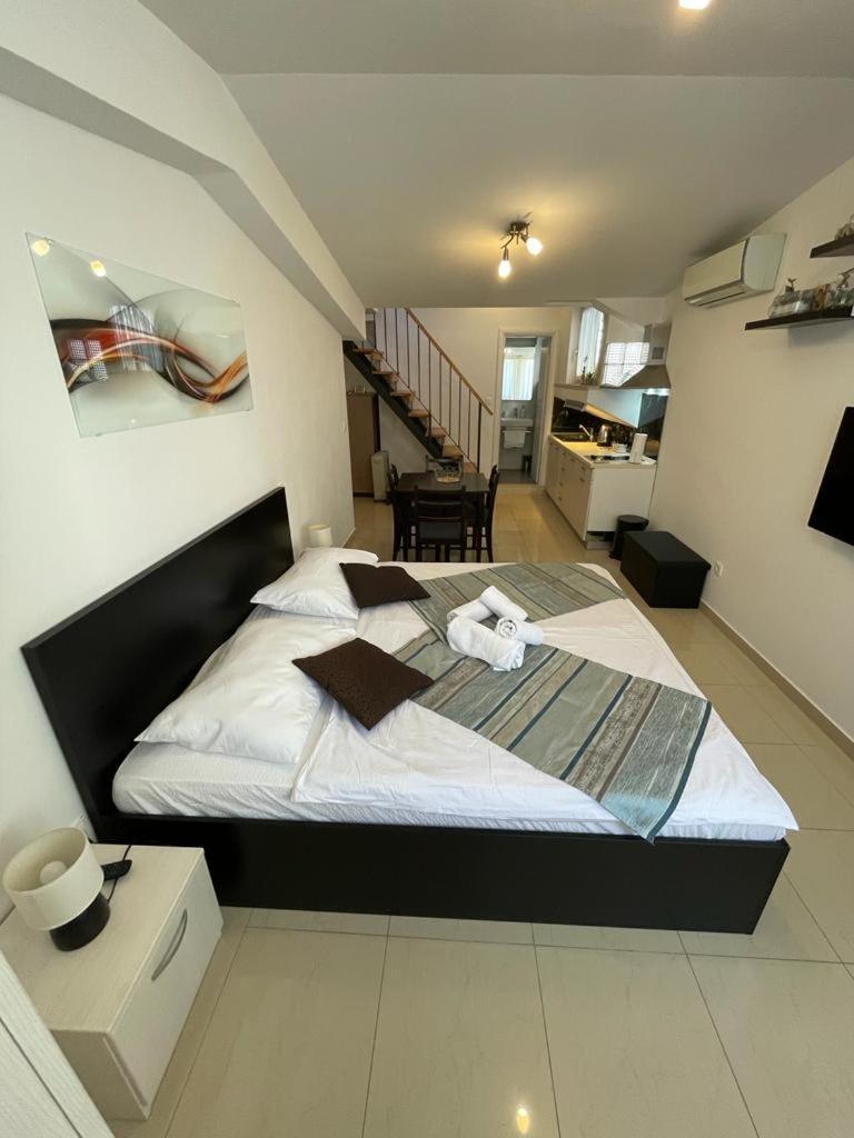 Piazza Square City Top Centre Apartments Split Exterior photo